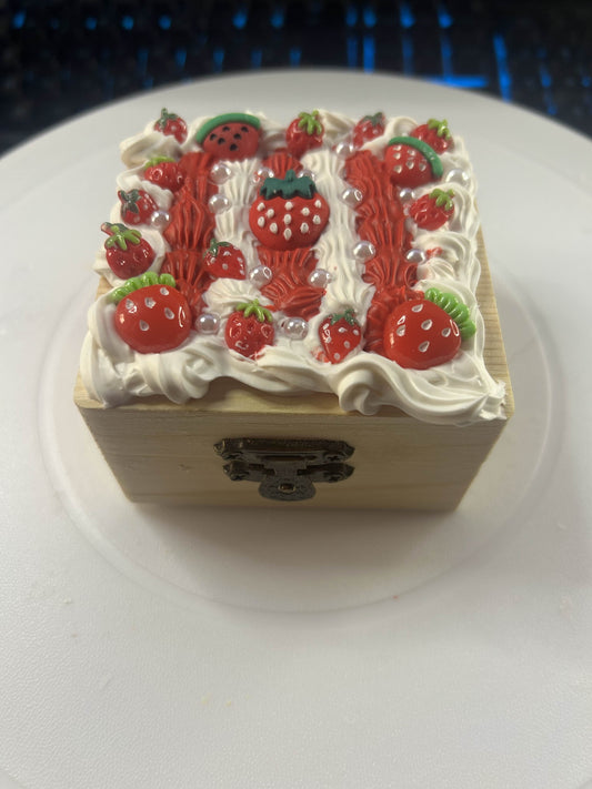 Boite a bijoux fraisier